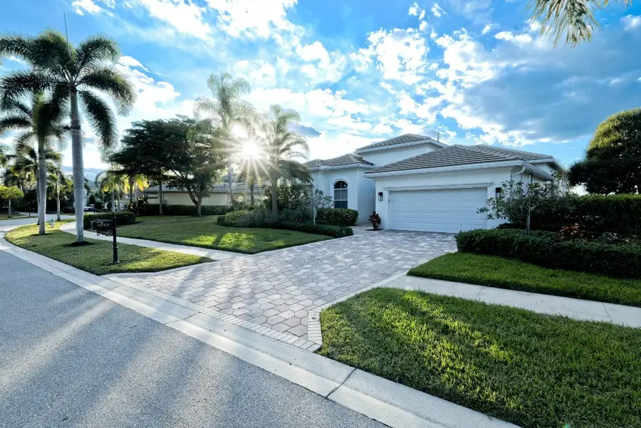 9016 Lakes Boulevard, West Palm Beach, FL 33412 - Image #3