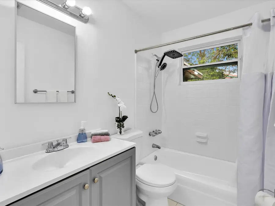 7971 NW 16th Street, Pembroke Pines, FL 33024 - Image #3