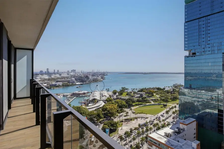 398 NE 5th Street #2017, Miami, FL 33132 - Image #2