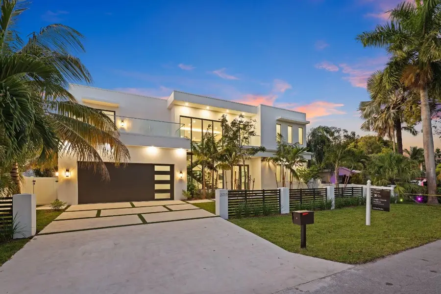 2015 NE 4th Avenue, Wilton Manors, FL 33305 - #2