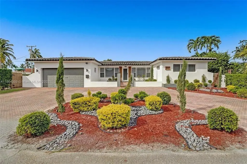 3101 NE 164th Street, North Miami Beach, FL 33160 - Image #1