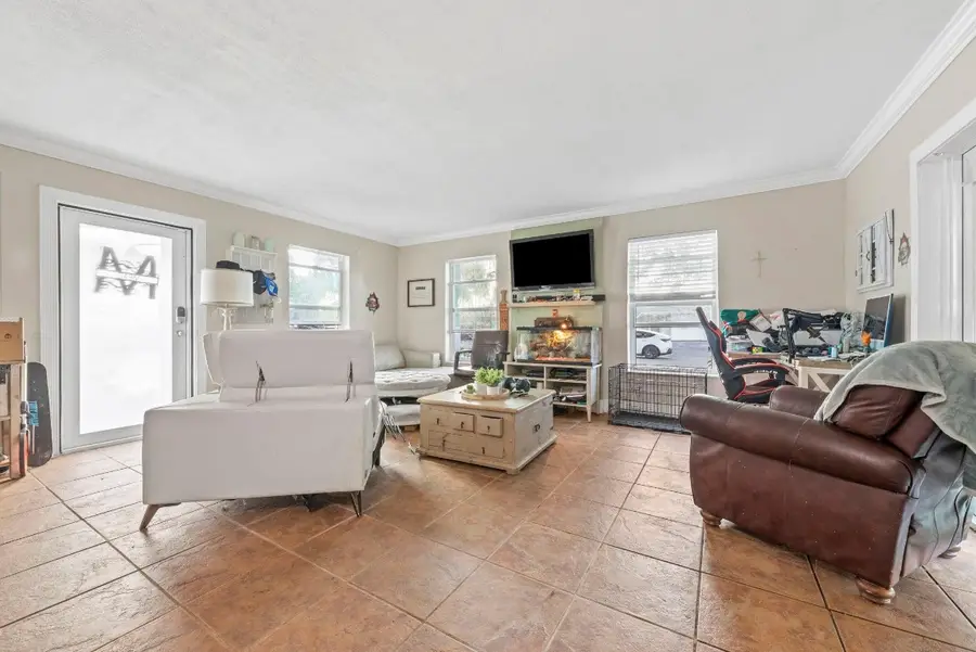 3141 N 73rd Avenue, Hollywood, FL 33024 - Image #2