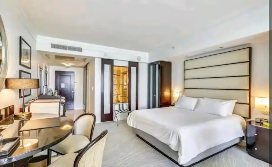 4391 Collins Avenue #1913, Miami Beach, FL 33140 - Image #2