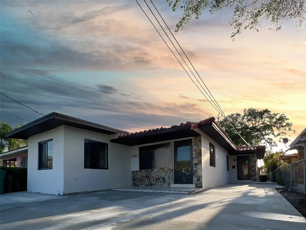 2620 SW 32nd Avenue, Miami, FL 33133 - Image #1