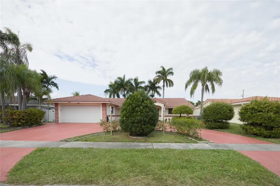1261 Rodman Street, Hollywood, FL 33019 - Image #3
