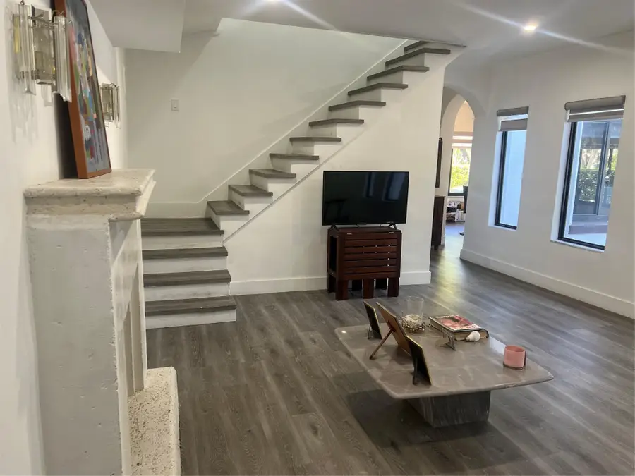 2152 SW 10th Street, Miami, FL 33135 - Image #3