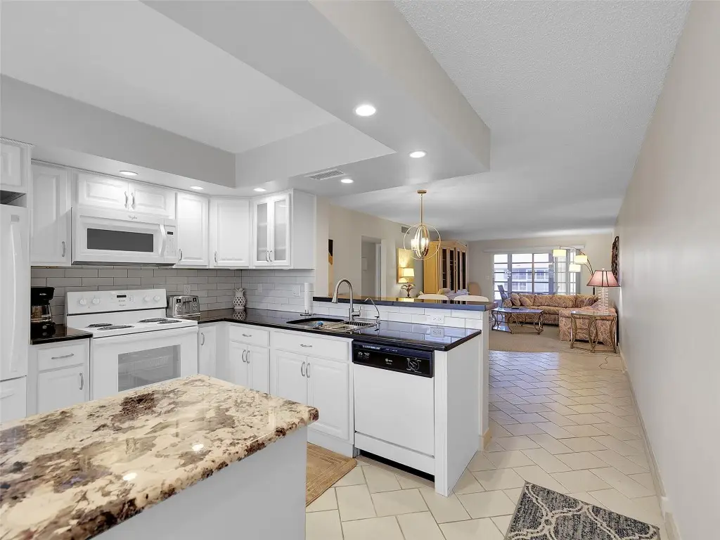 3005 Portofino Isle #G4, Coconut Creek, FL 33066 - Image #1