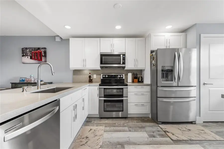 535 Oaks Drive #404, Pompano Beach, FL 33069 - Image #2