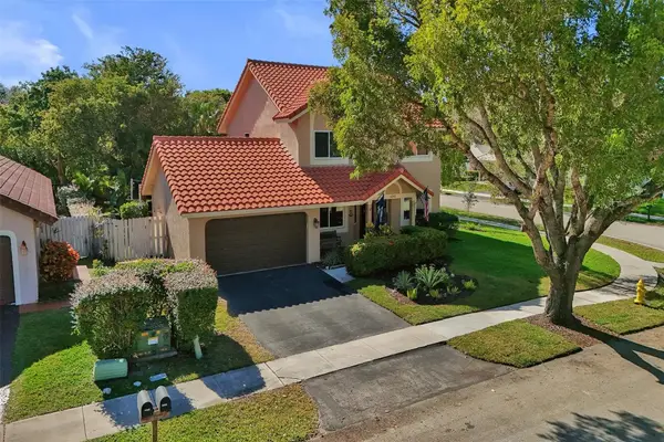 14240 Harpers Ferry Street, Davie, FL 33325