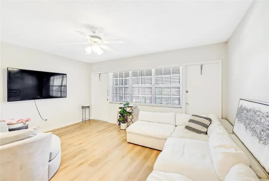 2453 NE 51st Street #D-306, Fort Lauderdale, FL 33308 - Image #3