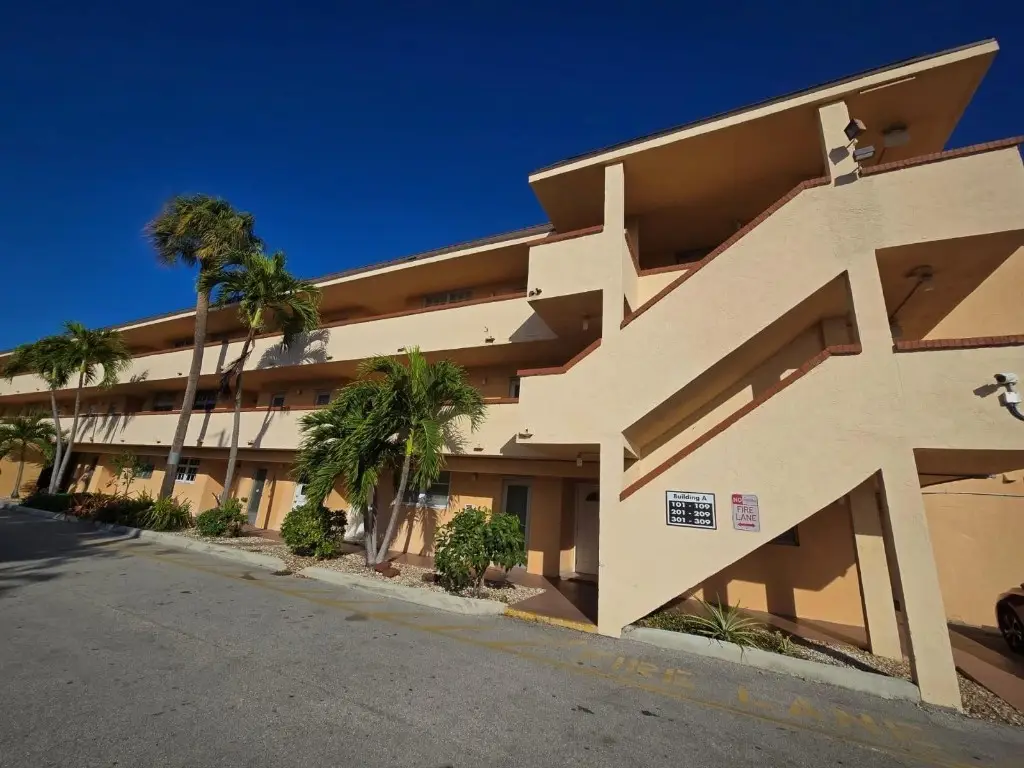 4500 N Federal Highway #303, Lighthouse Point, FL 33064 - Image #1