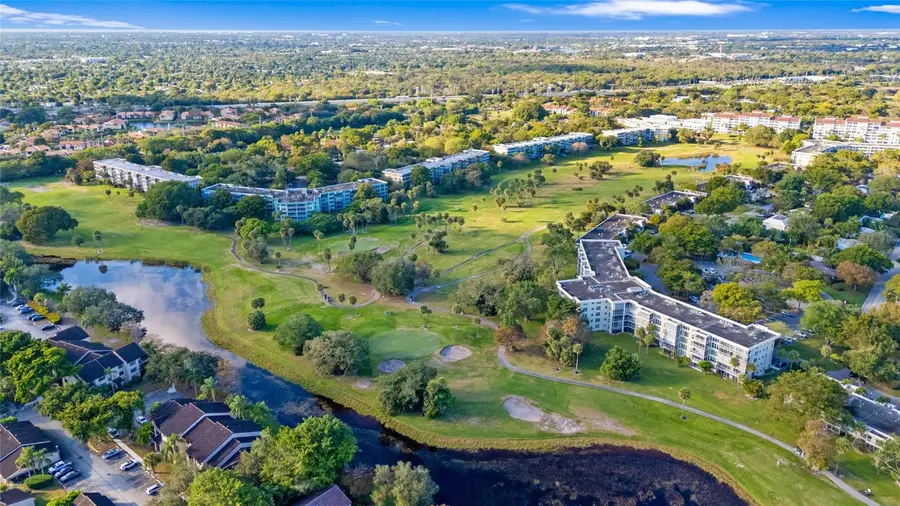 821 Cypress Boulevard #304, Pompano Beach, FL 33069 - Image #3