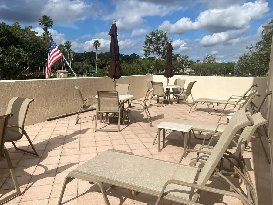 7280 S Devon Drive #208, Fort Lauderdale, FL 33321 - Image #2