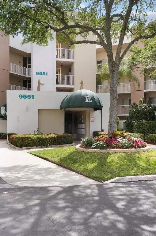 9551 Weldon Circle #404, Fort Lauderdale, FL 33321 - Image #2