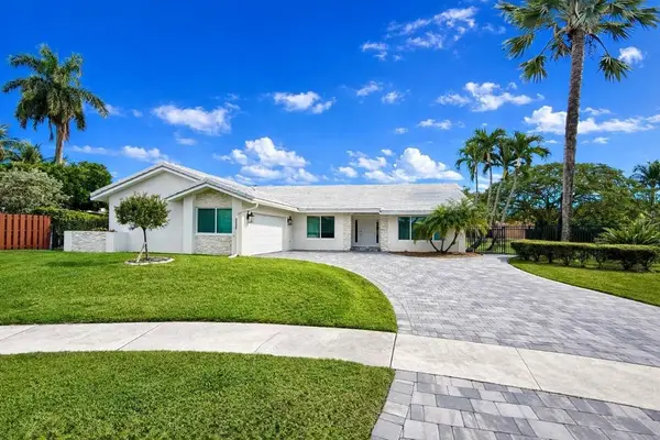 9800 NW 10th Court, Plantation, FL 33322