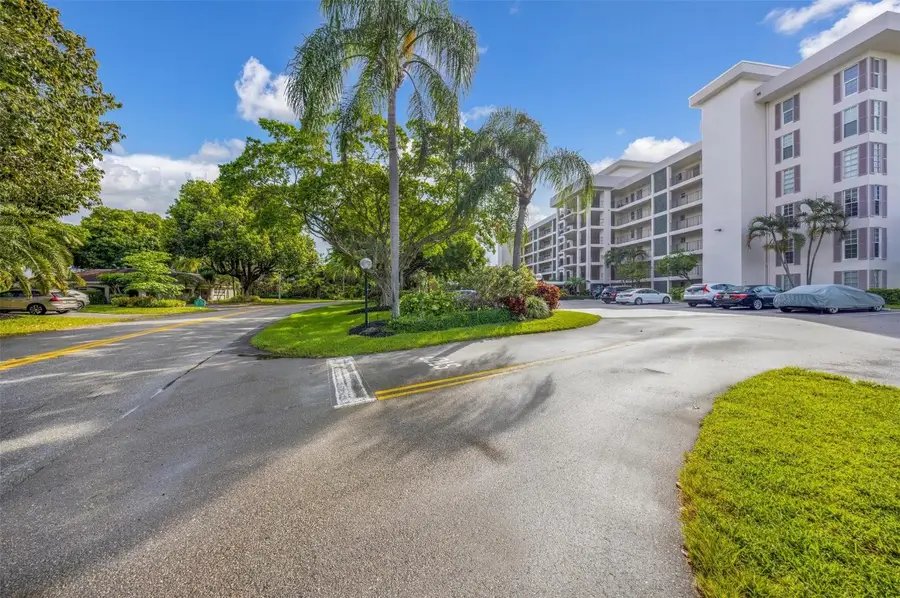 2850 N Palm Aire Drive #104, Pompano Beach, FL 33069 - Image #2
