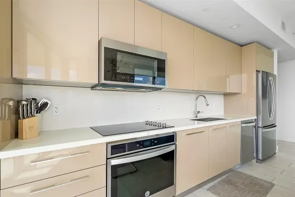 2000 Metropica Way #1410, Sunrise, FL 33323