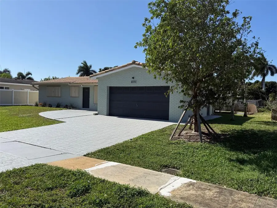 2070 NW 84th Terrace, Pembroke Pines, FL 33024 - Image #3