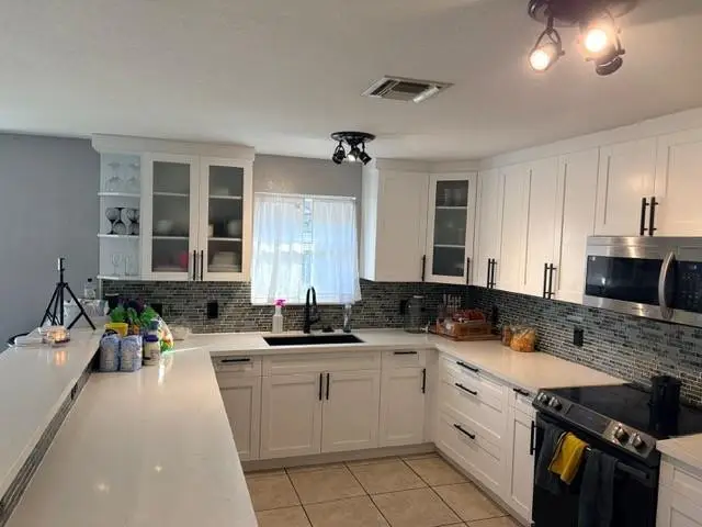 2518 NW 15, Fort Lauderdale, FL 33311 - #2