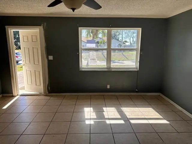 321 NE Genesee Avenue, Port Saint Lucie, FL 34983 - Image #2
