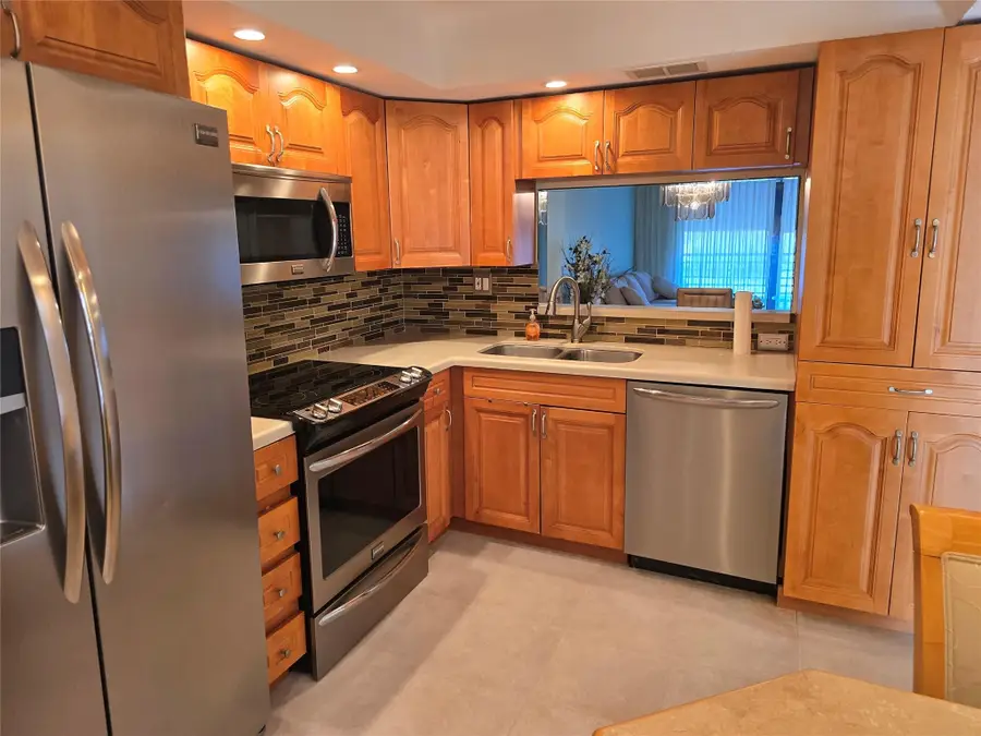 Address Withheld By Seller, Pembroke Pines, FL 33026 - Image #2