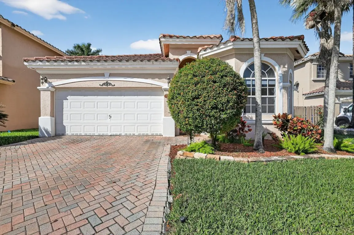 2130 NW 100th Avenue, Pembroke Pines, FL 33024 - Image #1