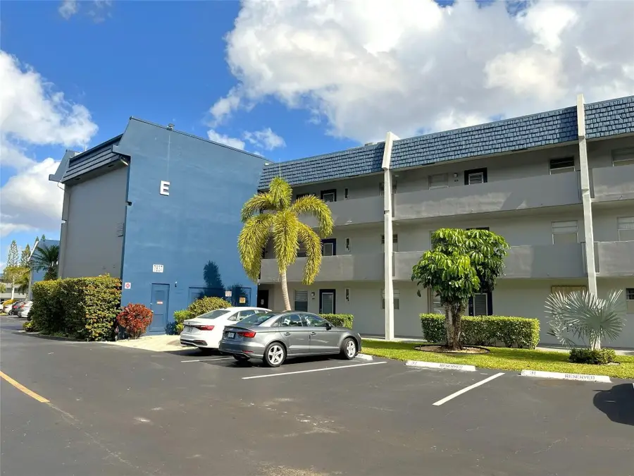 7837 Golf Circle Drive #206, Margate, FL 33063 - Image #2