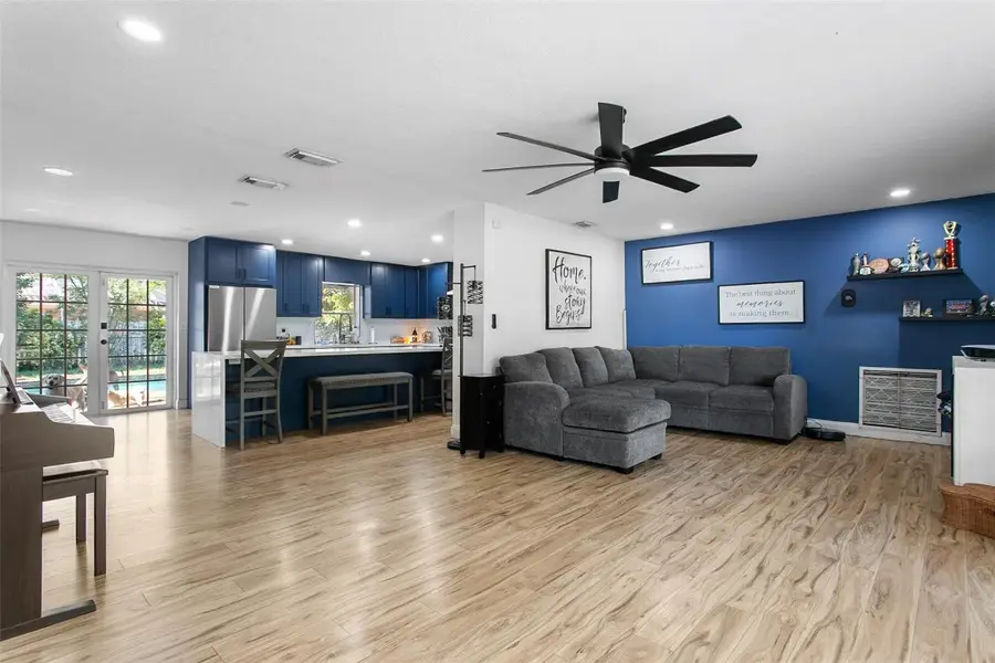 846 Ramblewood Drive, Coral Springs, FL 33071 - Image #2