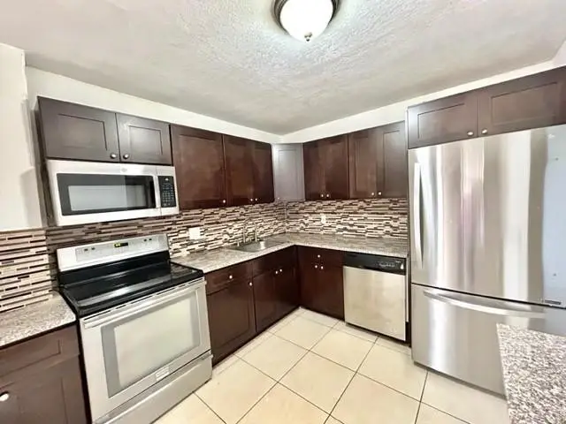 6101 N Falls Circle Drive #402, Lauderhill, FL 33319 - Image #2