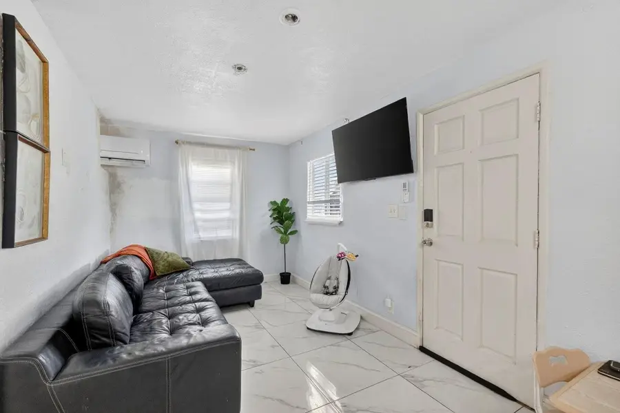 1705 Davie Boulevard, Fort Lauderdale, FL 33312 - Image #3