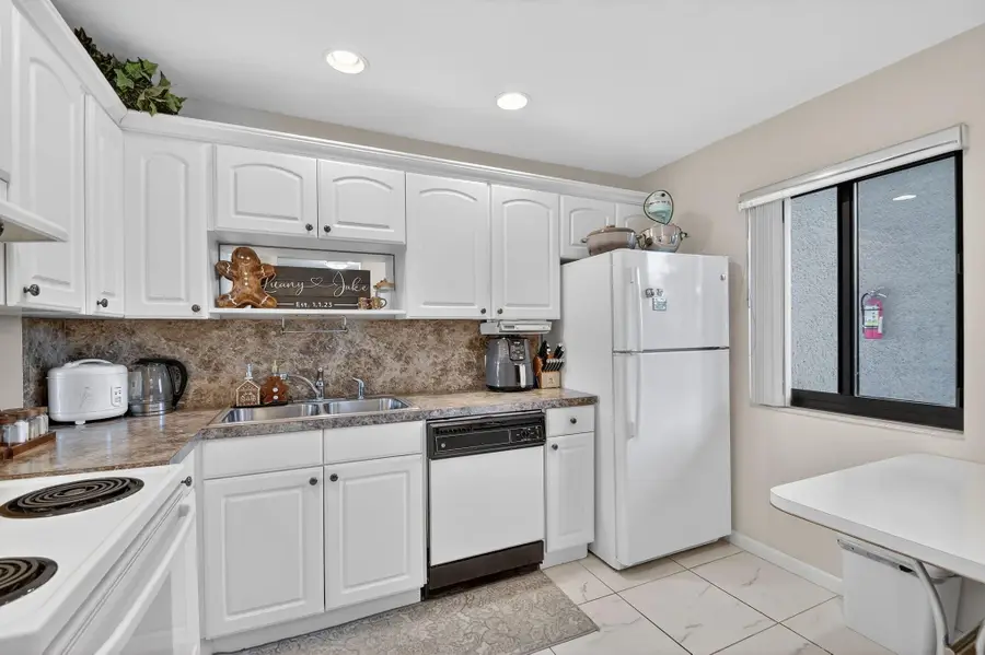 4272 Deste Court #106, Lake Worth, FL 33467 - Image #2