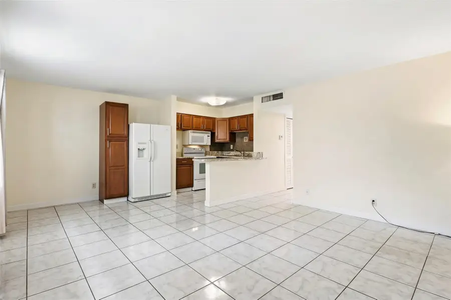 4051 NE 13th Avenue #62, Fort Lauderdale, FL 33334 - Image #2