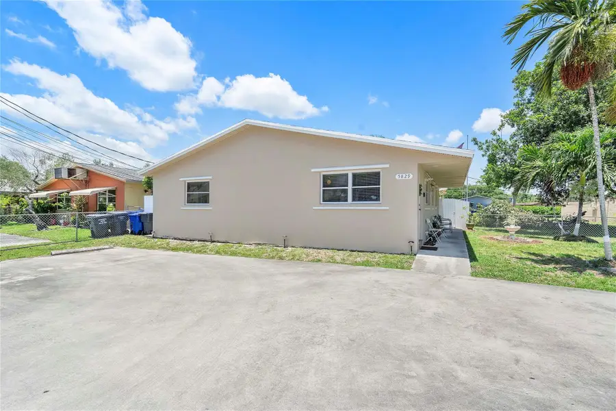 5829 Taylor Street, Hollywood, FL 33021 - Image #3