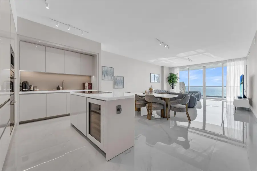 18975 Collins Avenue #4603, Sunny Isles Beach, FL 33160 - Image #3