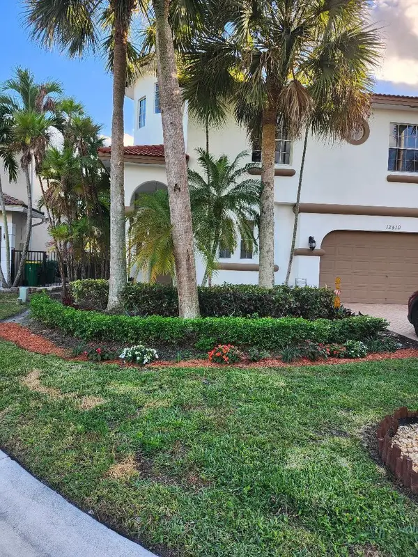 12410 SW 1st Street, Plantation, FL 33325
