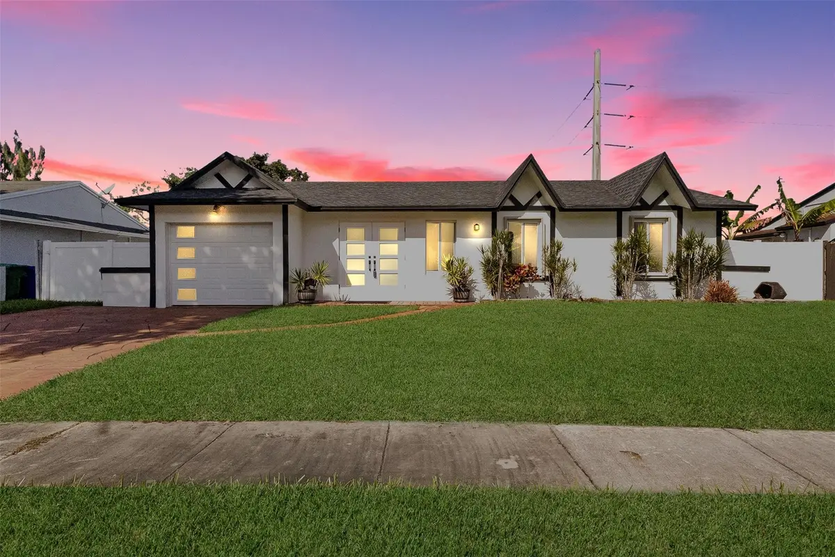 9231 N Cypress Circle, Miramar, FL 33025 - Image #1