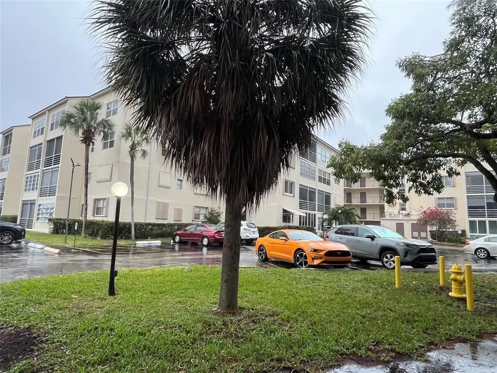 2871 BLD # H Bld Somerset Drive #105, Oakland Park, FL  - Image #1