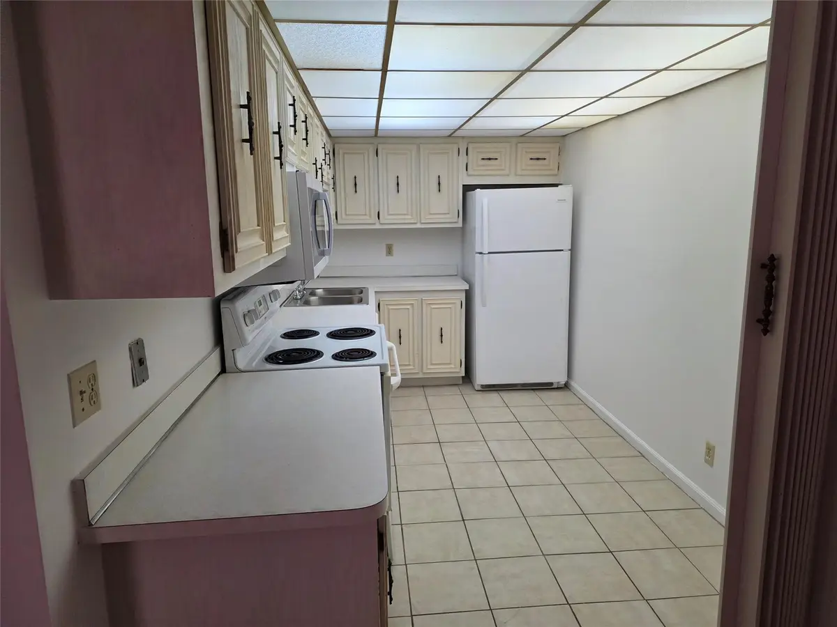 959 SE 2nd Avenue #204, Deerfield Beach, FL 33441 - Image #1