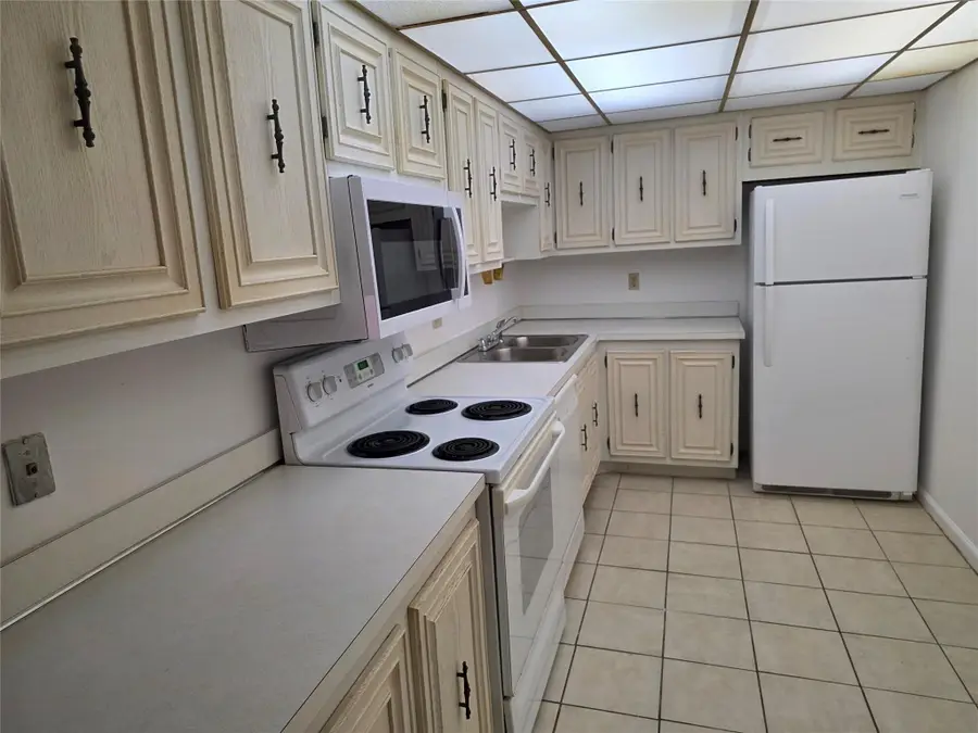 959 SE 2nd Avenue #204, Deerfield Beach, FL 33441 - Image #2