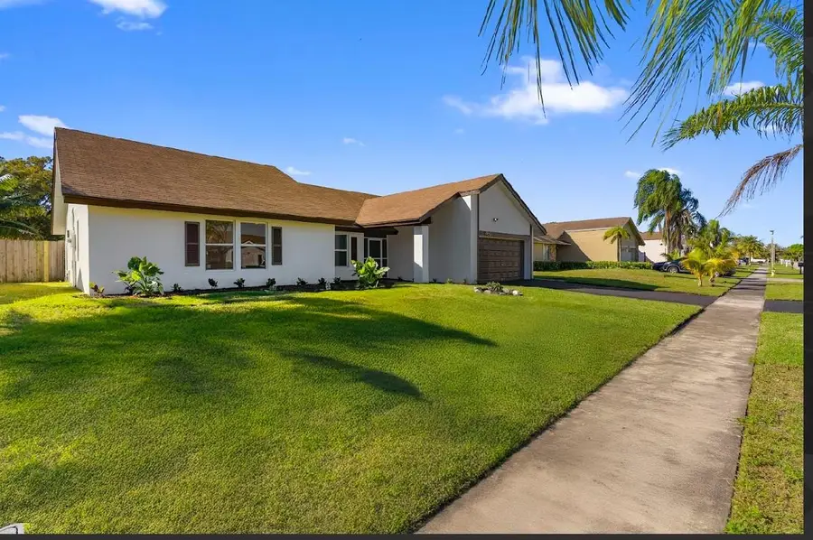 7060 NW 47th Place, Lauderhill, FL 33319 - Image #2