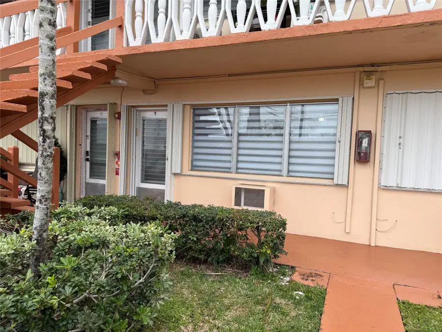 1000 SW 10th Avenue #9, Hallandale Beach, FL 33009 - Image #2