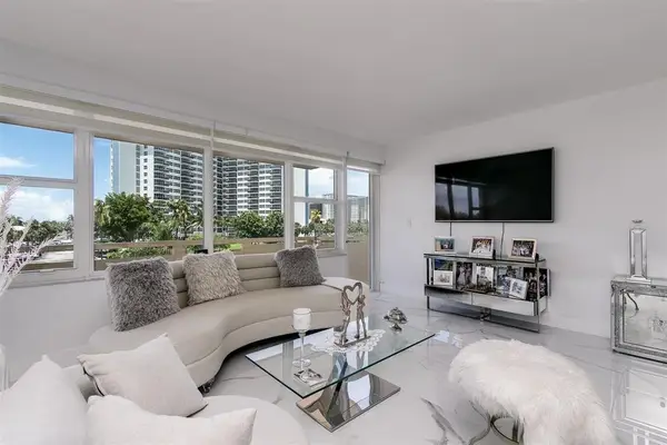 3333 NE 34th Street #304, Fort Lauderdale, FL 33308