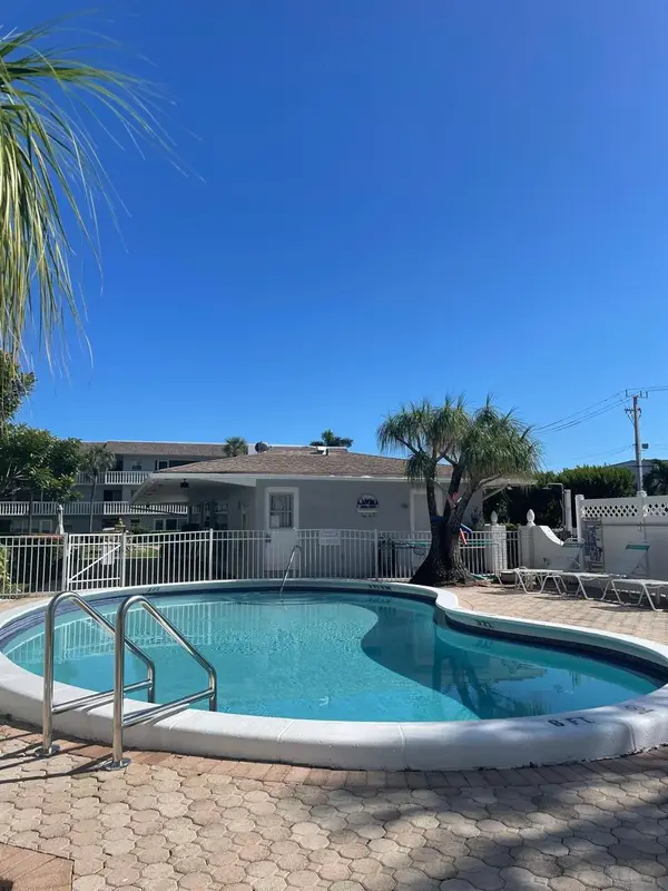 490 19th Avenue #106, Fort Lauderdale, FL 33060