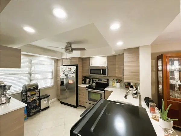 3001 Portofino Isle #E-2, Coconut Creek, FL 33066