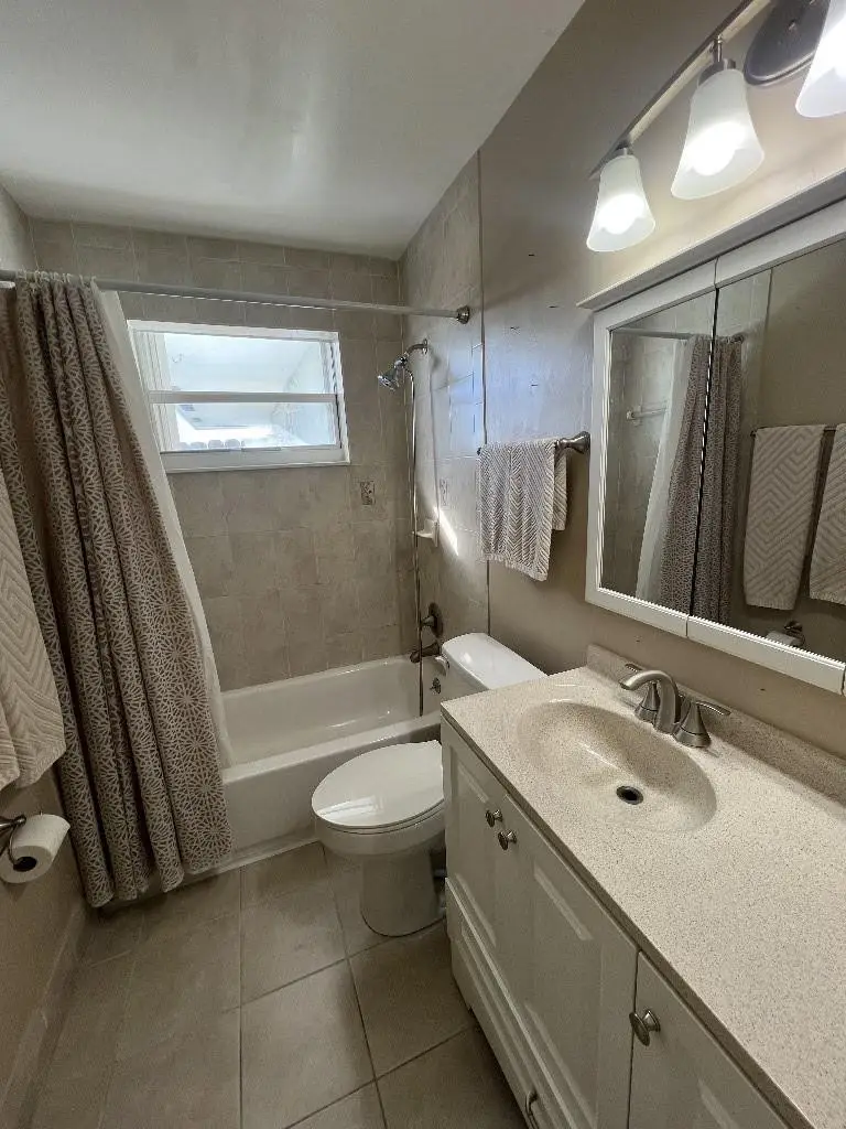 7860 NW 12th Street, Pembroke Pines, FL 33024 - Image #3