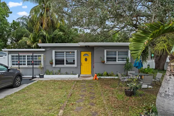 5829 Hayes Street, Hollywood, FL 33021
