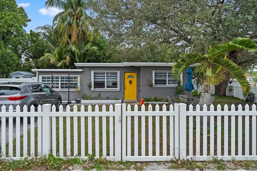 5829 Hayes Street, Hollywood, FL 33021 - Image #2