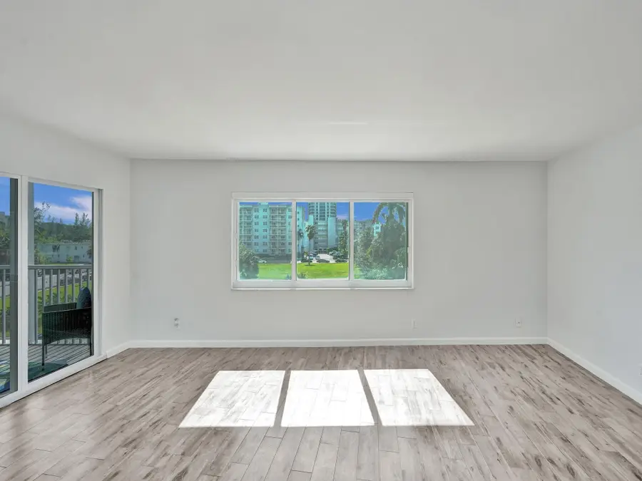 720 Bayshore Drive #302, Fort Lauderdale, FL 33304 - #2