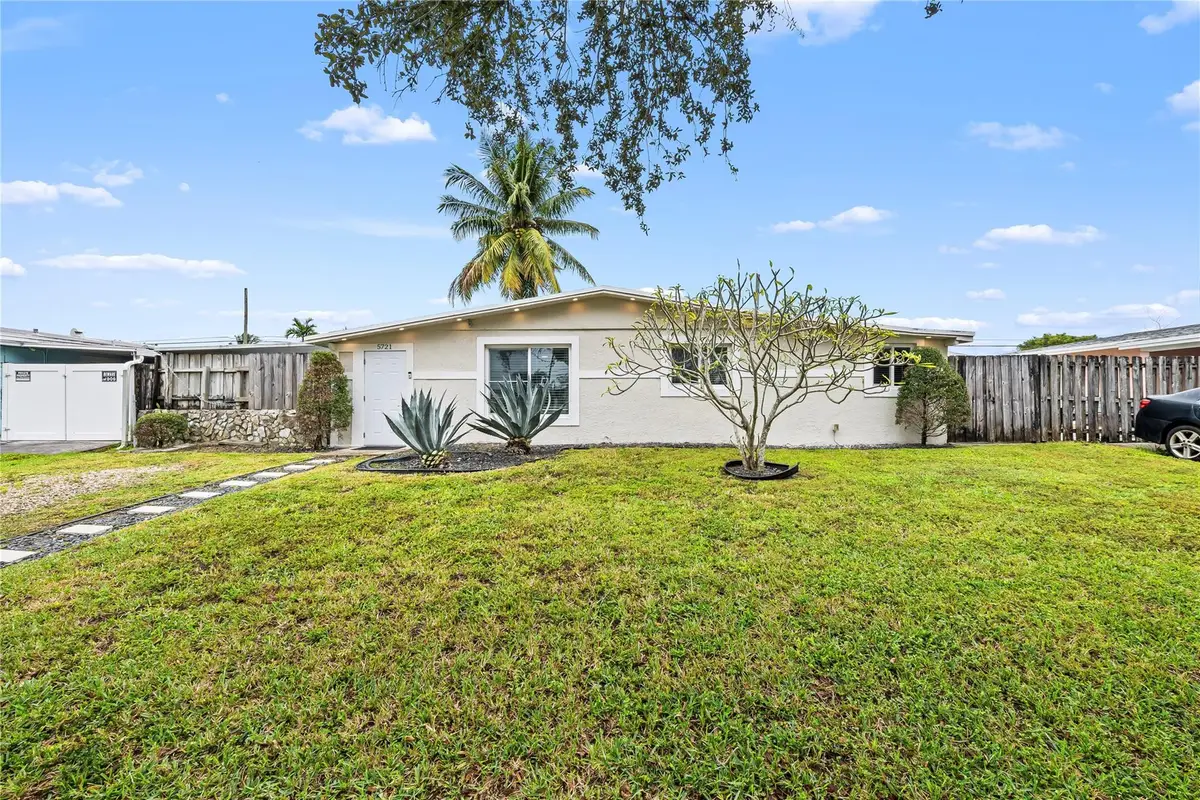 5721 SW 38th Court, Davie, FL 33314 - Image #1