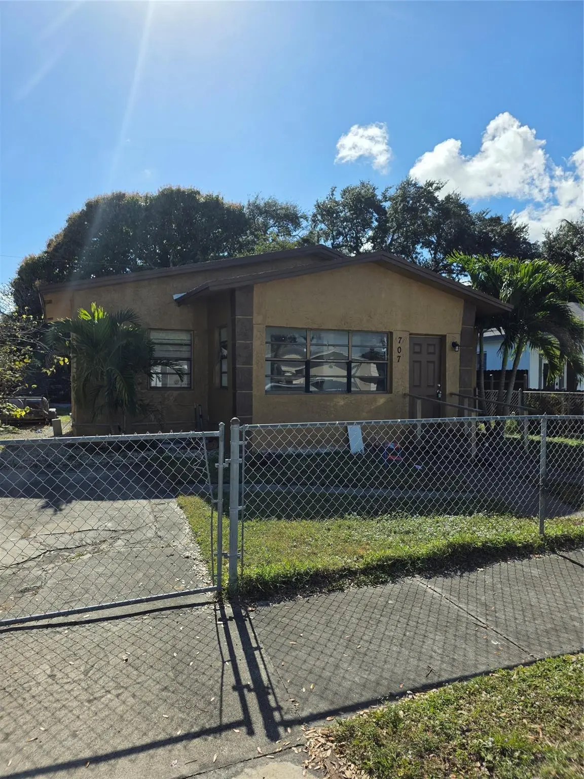 707 SW 7th Street, Dania Beach, FL 33004 - Image #1
